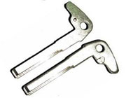 MERCEDES ПЕРО С ПЪПКА ЗА МАЛКИ ЧЕРНИ РИБКИ